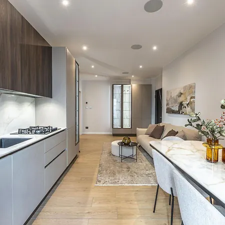Luxury 2 Bedroom In * Milano