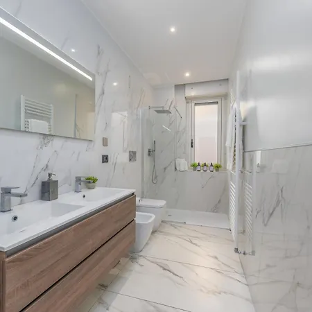 Luxury 2 Bedroom In Appartamento *