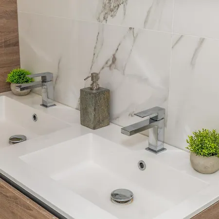 Appartamento Luxury 2 Bedroom In *