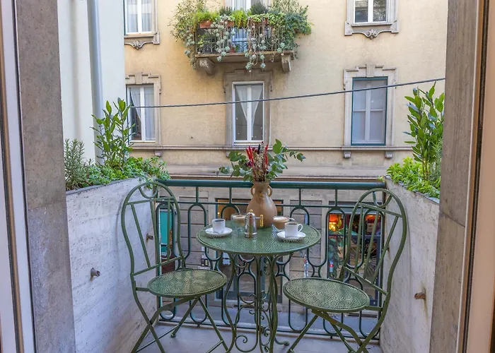 Luxury 2 Bedroom In Appartamento Milano